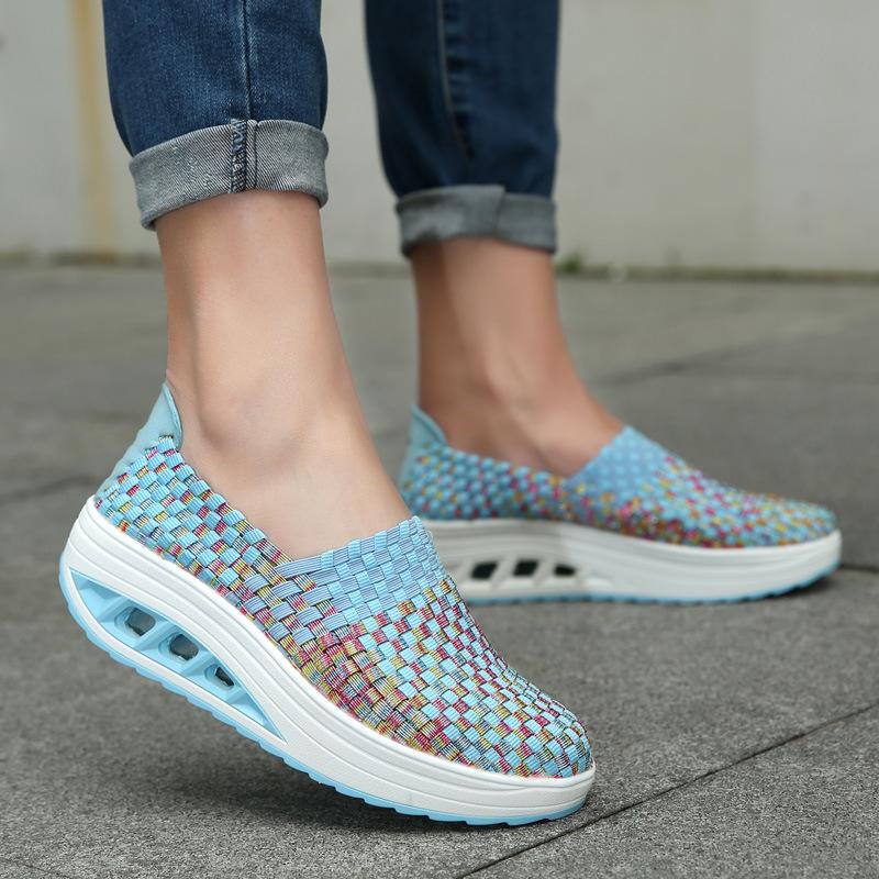 Aria pink women's sneakers, interior cushioning detail view