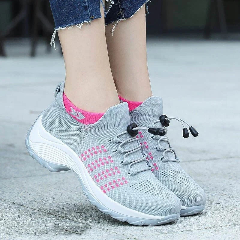 Women's elastic slip-on sneakers with breathable mesh upper