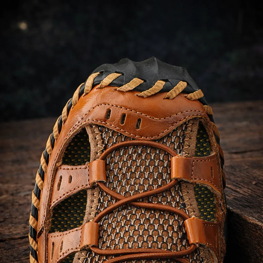 Men's leather sandals in brown with adjustable buckle and secure fit