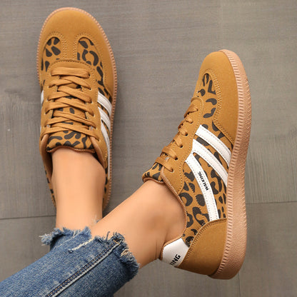 Cleo black trainers with shock-absorbing sole for all-day wear