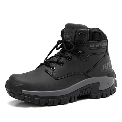 Crestwick men's outdoor hiking boots in black with padded ankle collar