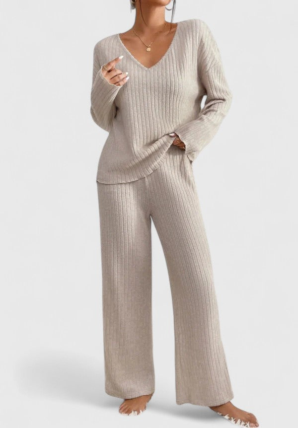 Women's soft knit two-piece lounge set with dropped shoulders in brown