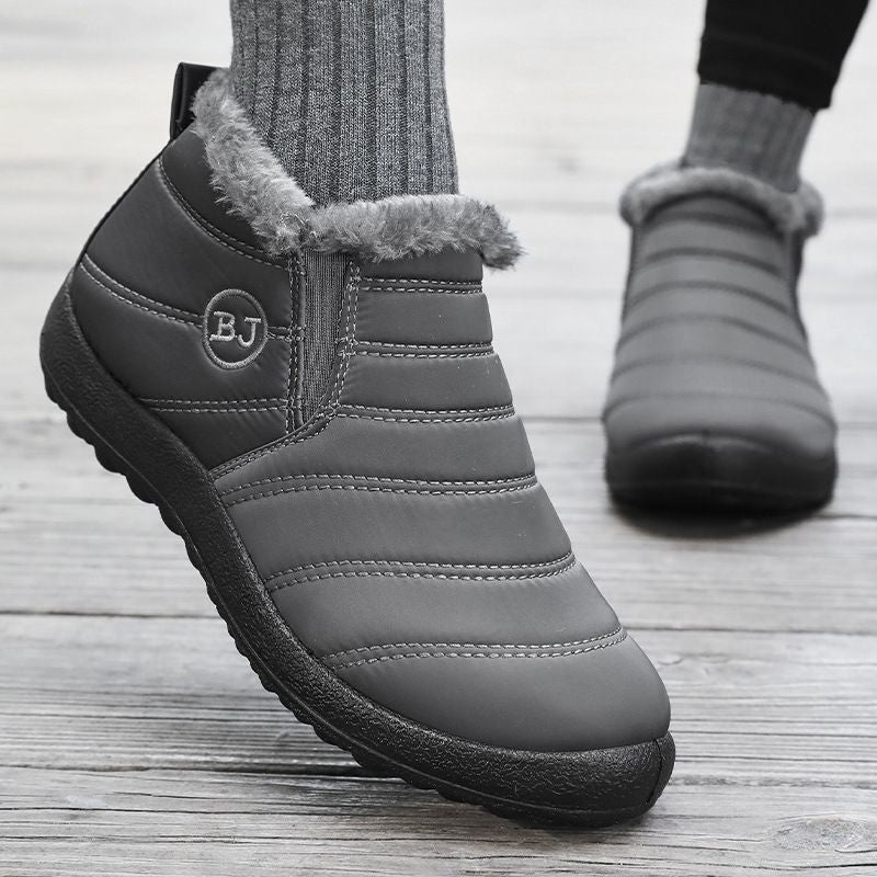 Green women's fleece-lined winter comfort boots