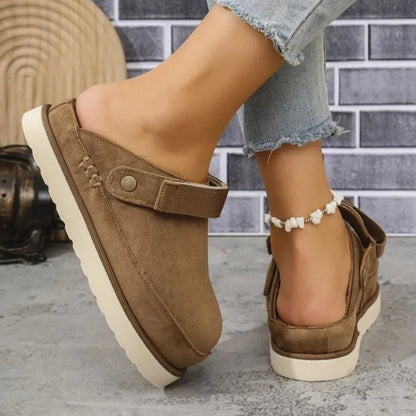 Women's slip-on platform clogs with closed round toe in brown