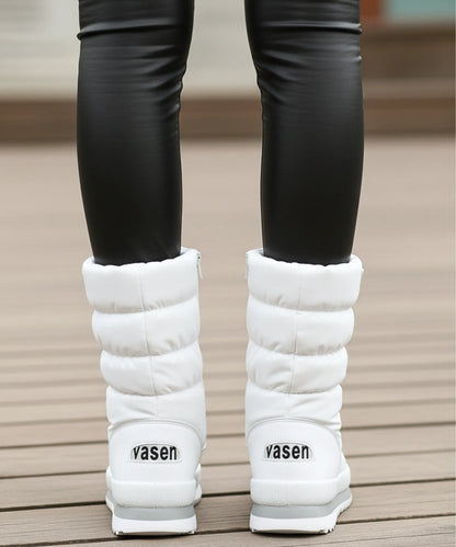 Women's puffer snow boots white sherpa lining interior view