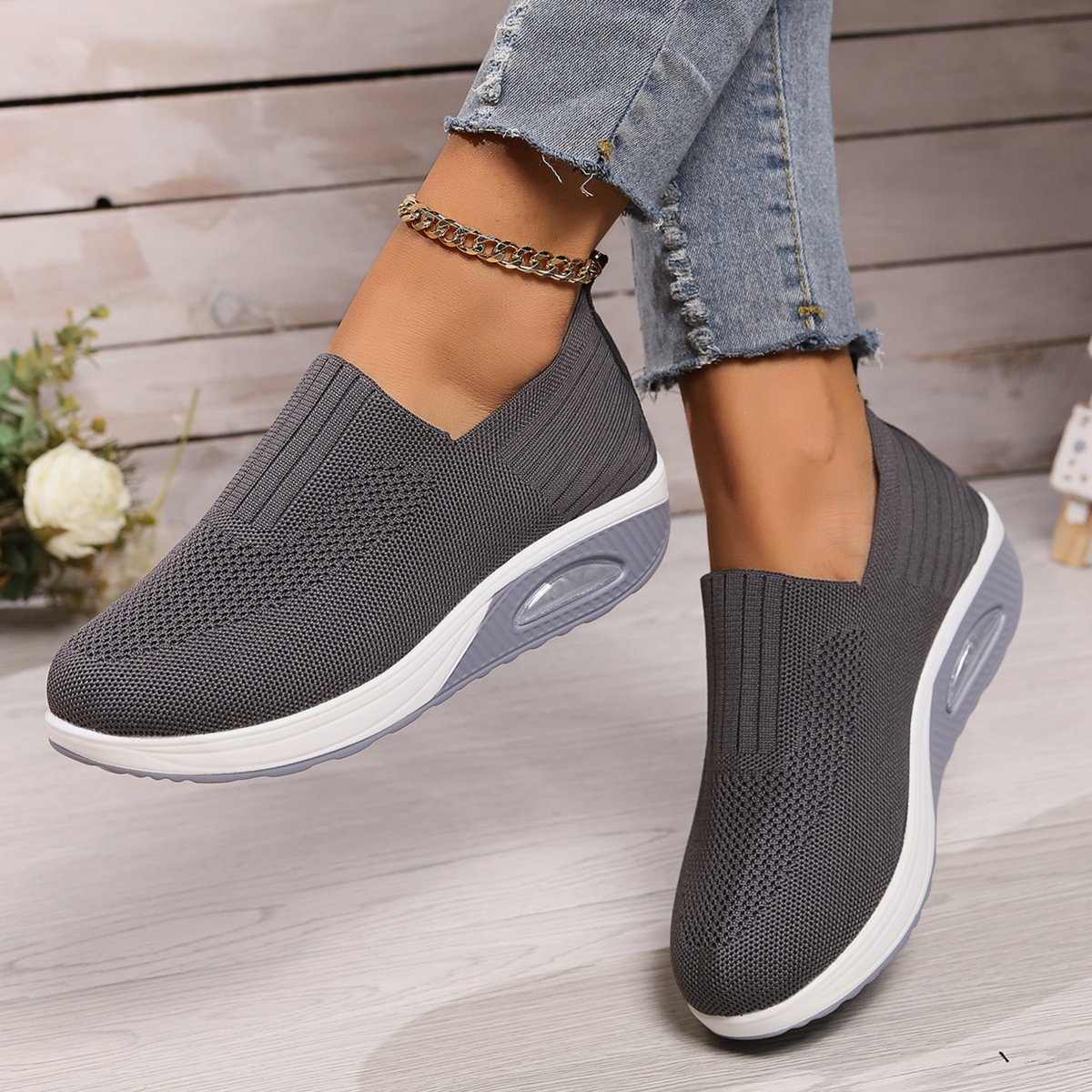 Lyra women's orthopedic sneakers displayed on clean white background