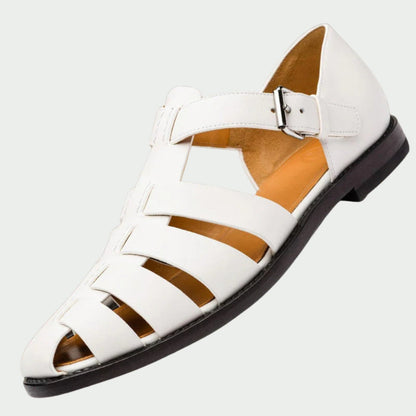 Men's flat sandals with adjustable straps and non-slip rubber sole