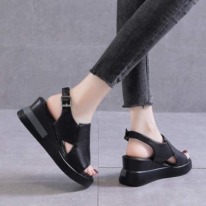 Sovana black and beige orthopedic sandals pair view