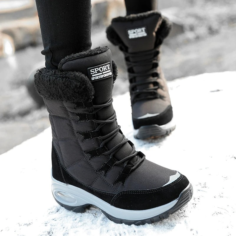 Black Vivara women's winter boots with non-slip sole close-up