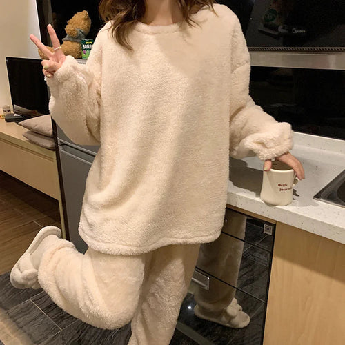 Elara women's fleece pyjama set in cosy fluffy fabric