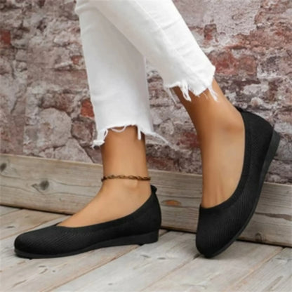 Women's orthopedic loafer in beige slip-on design with non-slip outsole