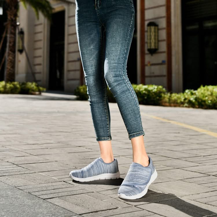 Lightweight construction detail of Velara wide-width orthopedic shoes